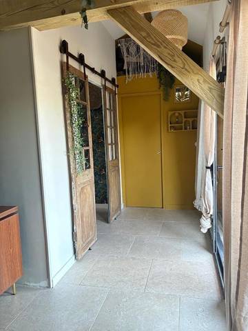 Gîte pour 3 personnes, avec terrasse à Bias