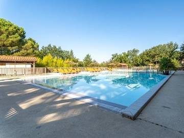 Tente pour 5 personnes, avec sauna et bassin pour enfant, animaux acceptés dans le Lot