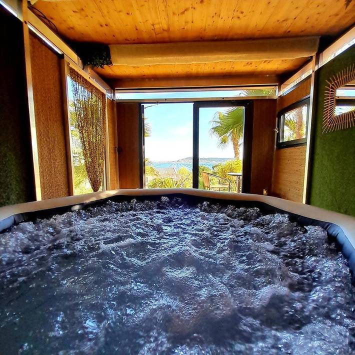 Location de vacances pour 2 personnes, avec jacuzzi et jardin à Bouzigues - 4