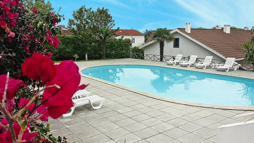 Casa de férias para 4 pessoas, com piscina e terraço em Lagoa (Açores)