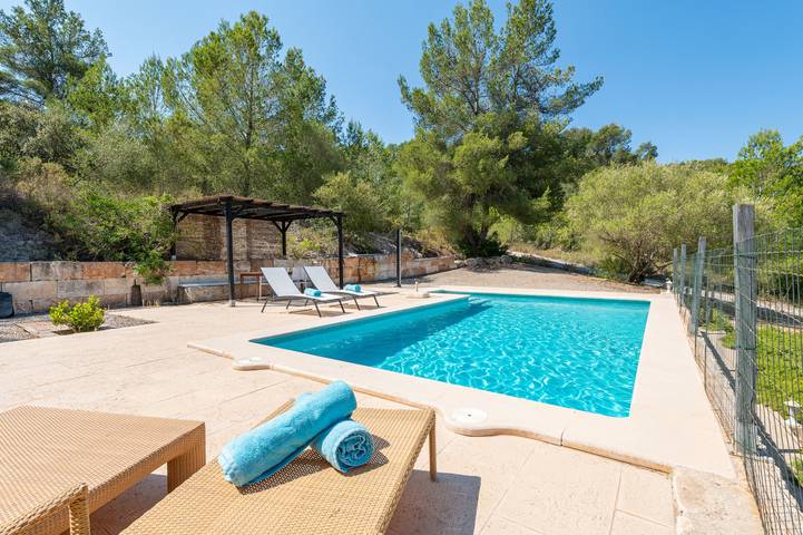 Finca für 6 Personen, mit Garten und Terrasse in Lloret de Vistalegre