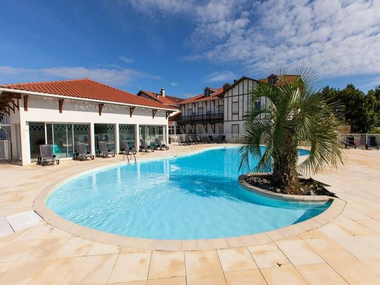 Appartement entier, Appartement dans les Landes avec piscine et jacuzzi in Cassen, Région de Dax