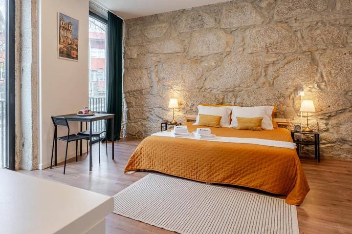 Apartahotel para 2 personas, con vistas además de piscina y jardín en Oporto