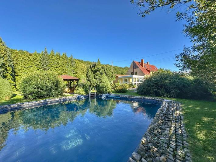 Ferienhaus für 4 Personen, mit Pool und Terrasse sowie Garten in Pirna