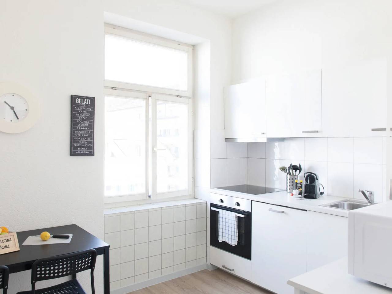 Ganze Wohnung, 2 Zimmer 6 Personen in Zürich Zustellkreis, Zürich
