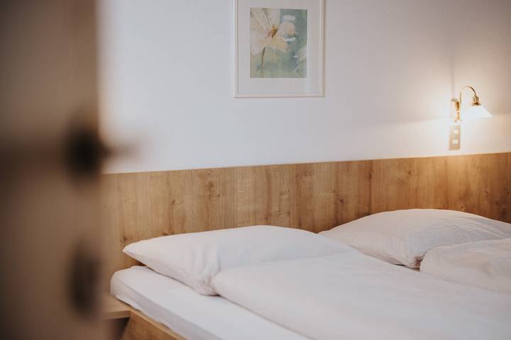 Entire apartment, Apartment 'Unterhauserhof B' with Mountain View, Wi-Fi, Balcony & Garden in Olang, Eastern Dolomites