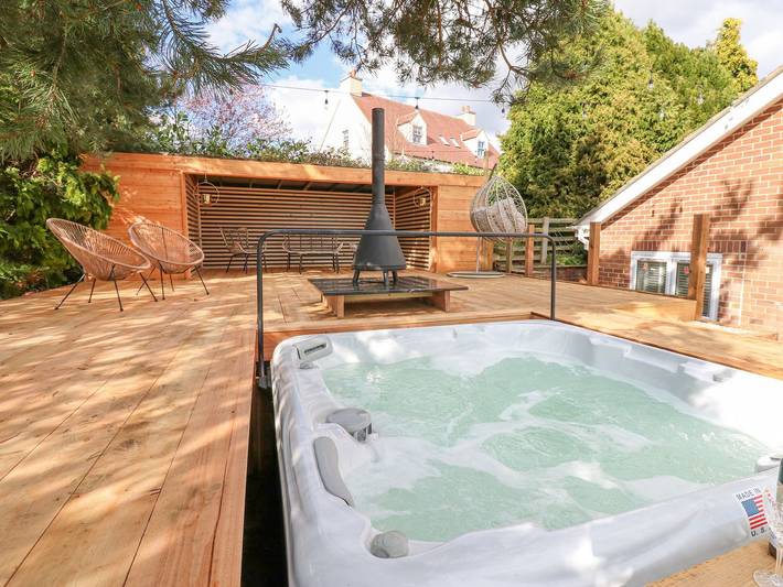 Log cabin for 6 people in Durham