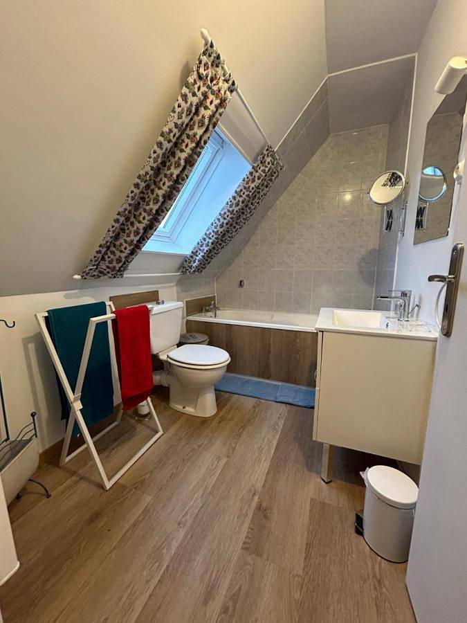 Appartement entier, Two-Bedroom Apartment in Arques, Région de Saint-Omer