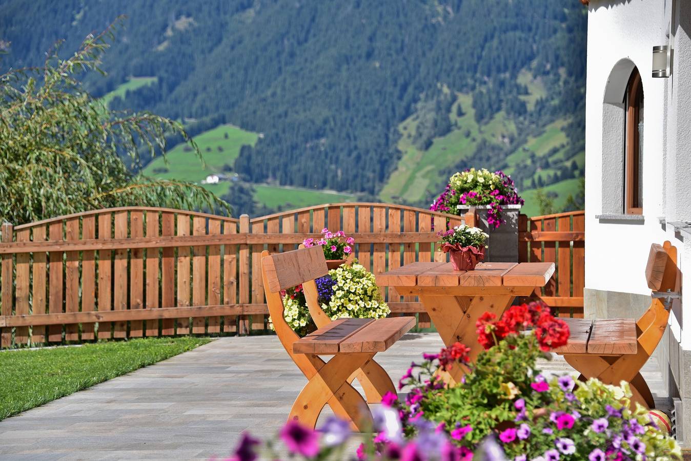 Ganze Wohnung, Ferienwohnung 'Joselehof App Arnika' mit Bergblick, Gemeinschaftsterrasse und Wlan in Stubaier Alpen, Ratschings