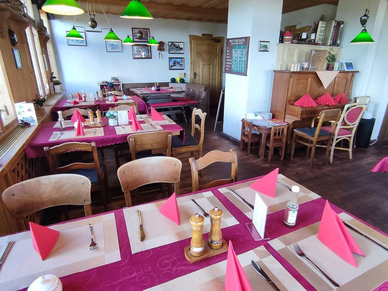 Berggasthaus Schöne Aussicht - Doppelzimmer (4), Dusche, Wc, 2 Aufb. mgl. in Klingenthal, Chemnitz und Umgebung