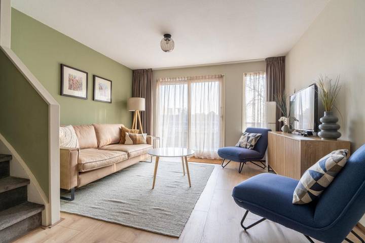 Vakantieappartement voor 5 personen, with zwembad and sauna as well as tuin and uitzicht, met huisdier in Hollum