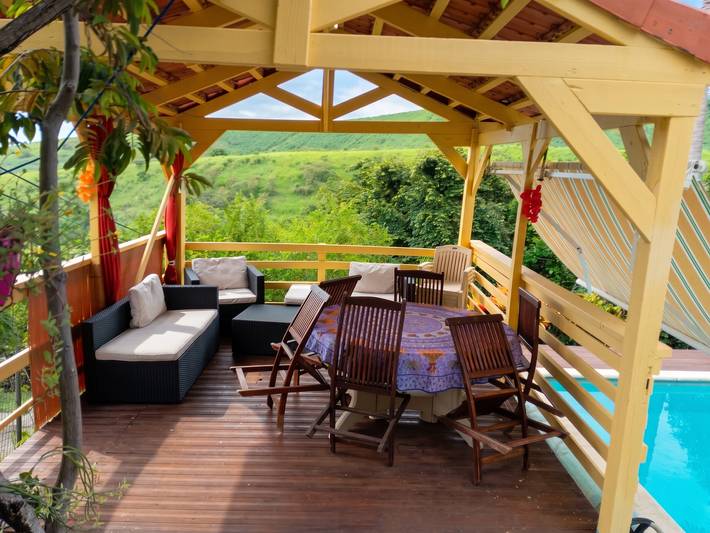 Chalet para 6 personas, con terraza además de jardín y piscina - 1