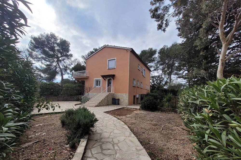 Maison Dans Quartier Calme in Le Cannet-des-Maures, Draguignan Region