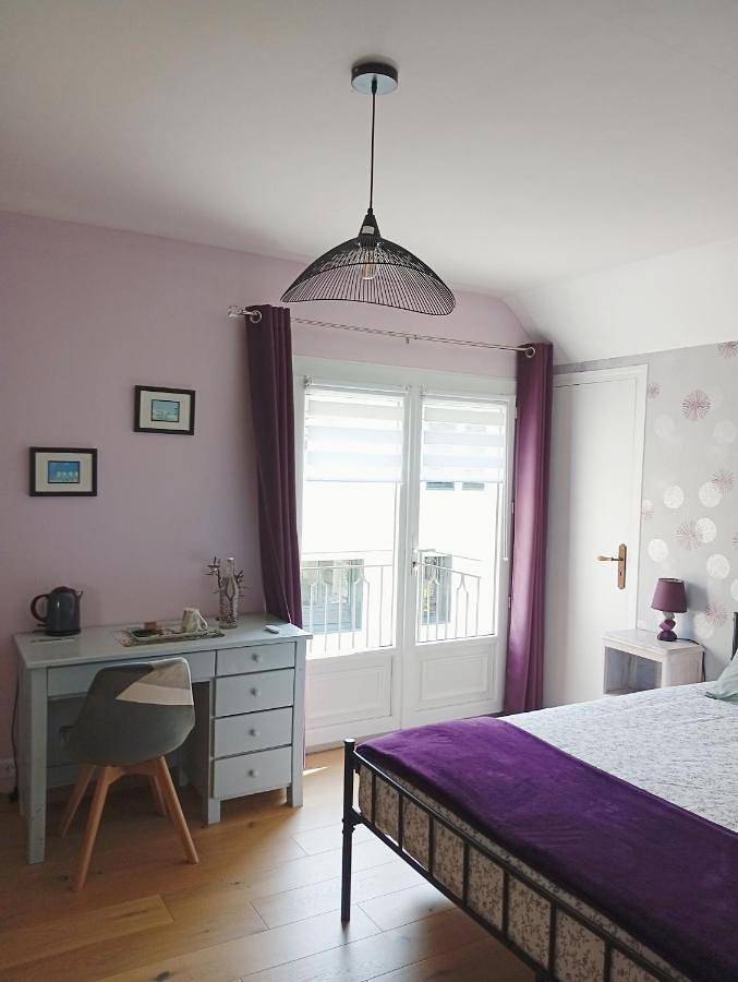 Double Room with Balcony in Coutances, Région de Coutances