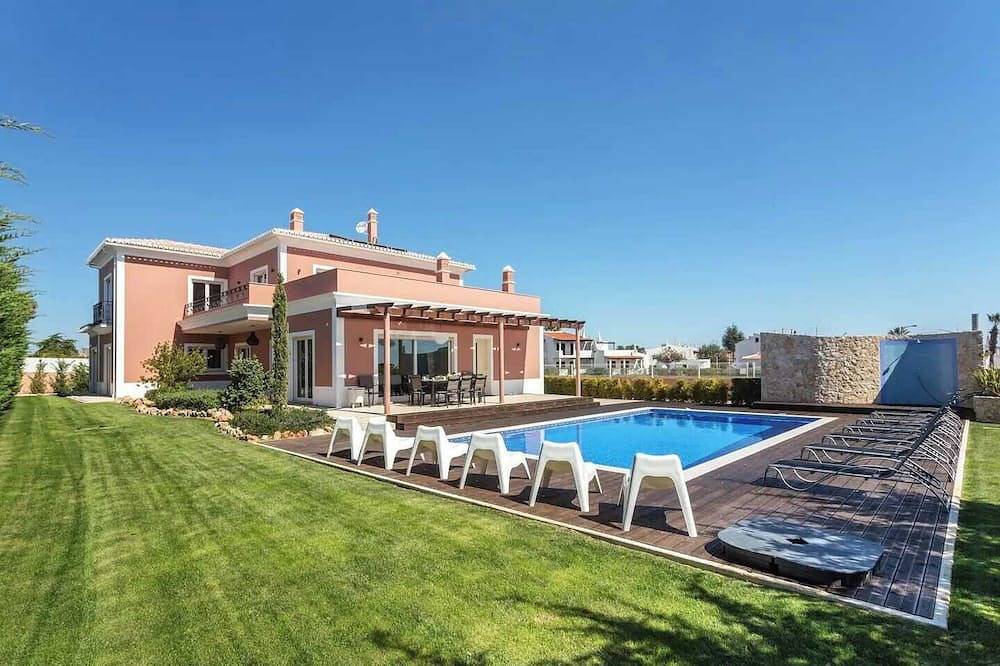 Casa vacanza a Porches a partire da 1138€ a notte