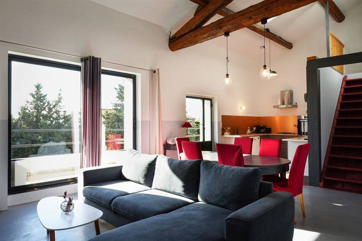 Gîte pour 6 personnes, avec piscine ainsi que jardin et balcon à Beauvoisin - 2