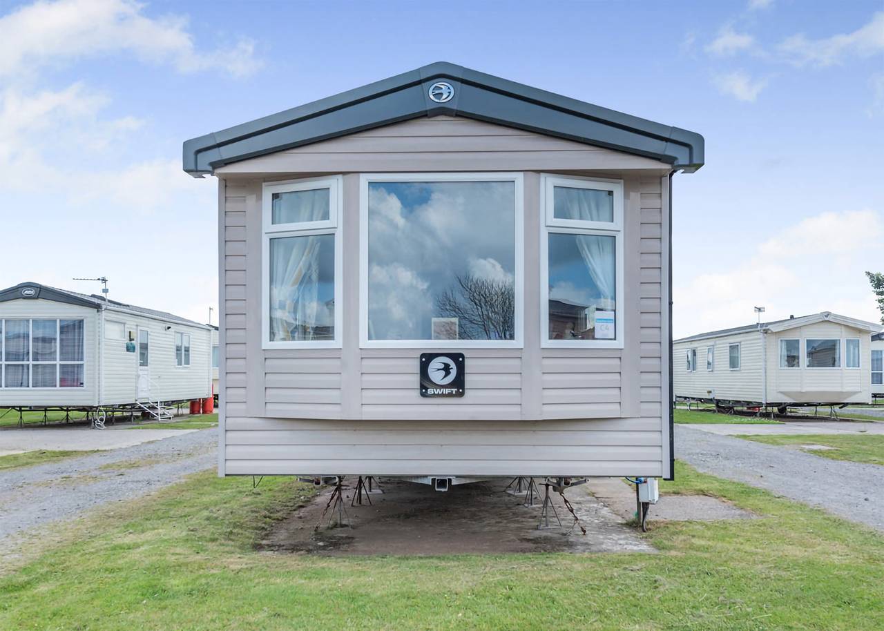Bronze 2 Bedroom Caravan, Sleeps 4 in Calbourne, Isle of Wight