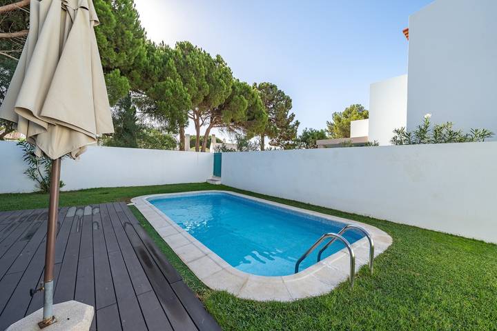 Ferienhaus für 8 Personen, mit Kinderpool in Alvor - 2