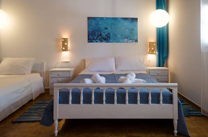 Location de vacances pour 6 personnes, avec jardin et balcon, adapté aux familles dans Égine - 2