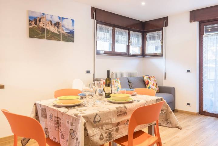 Appartamento intero, Appartamento "Casa Muffolina" con Vista Montagna, Balcone & Wi-Fi in Alba (Canazei), Canazei
