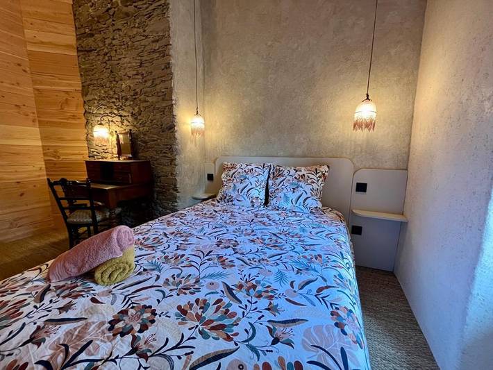 Location de vacances pour 4 personnes, avec jardin et vue, animaux acceptés à Le Bez - 4