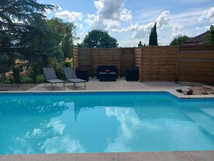 Location de vacances pour 6 personnes, avec piscine ainsi que vue et jardin à Saint-Barthélemy-d'Agenais - 4