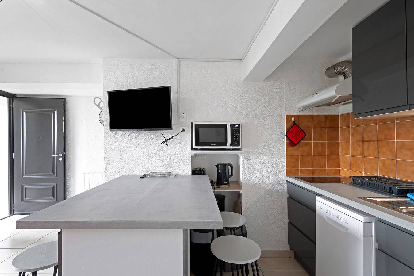 Apartamento entero, Apartamento 'Acogedor 1 Habitación en Font' con Vista a la Montaña, Jardín Compartido y Balcón in Font-Romeu-Odeillo-Via, Región de Prades (Francia)
