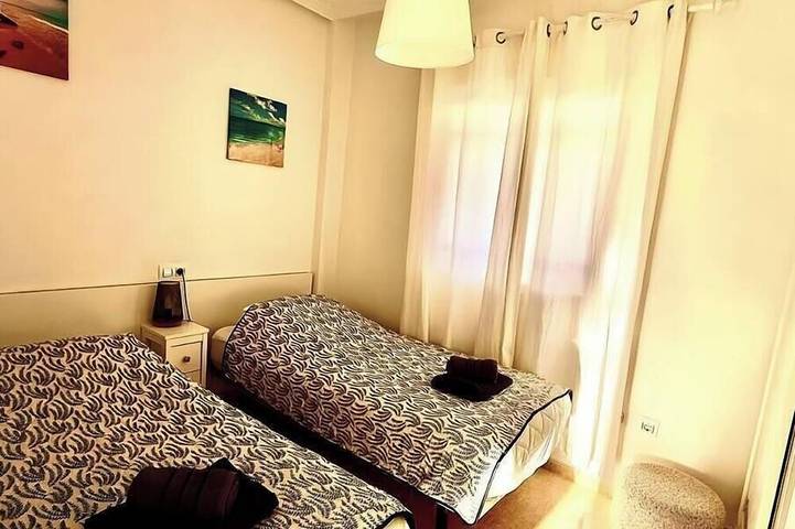 Gîte pour 4 personnes, avec Balcon et Piscine dans Los Nietos - 4