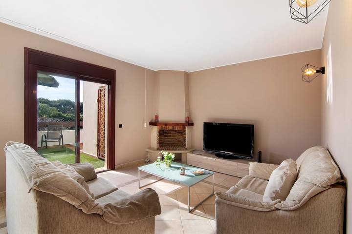 Holiday Home 'Golf Vila Sol - Algarve Paraíso' with Shared Pool, Terrace and Air Conditioning in Quarteira, Faro Distrikt