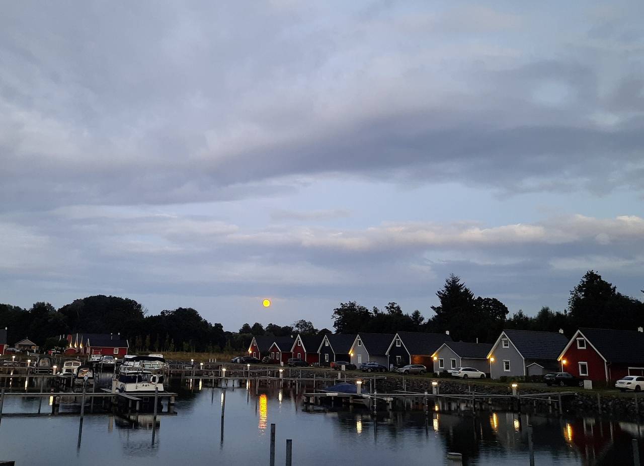 Casa vacanze 'Haus Abendsonne' con terrazza privata e Wi-Fi in Zerpenschleuse, Wandlitz