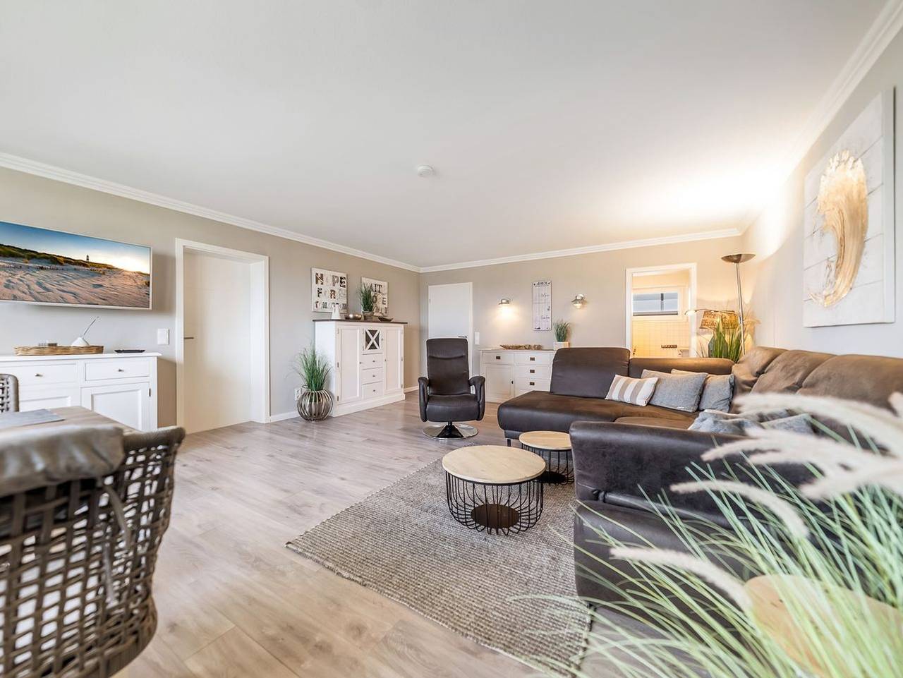 Ganze Ferienwohnung, Strand & Meer - Gemütliche drei Zimmer Wohnung mit fantastischem Meerblick in Hörnum. in Hörnum, Sylt