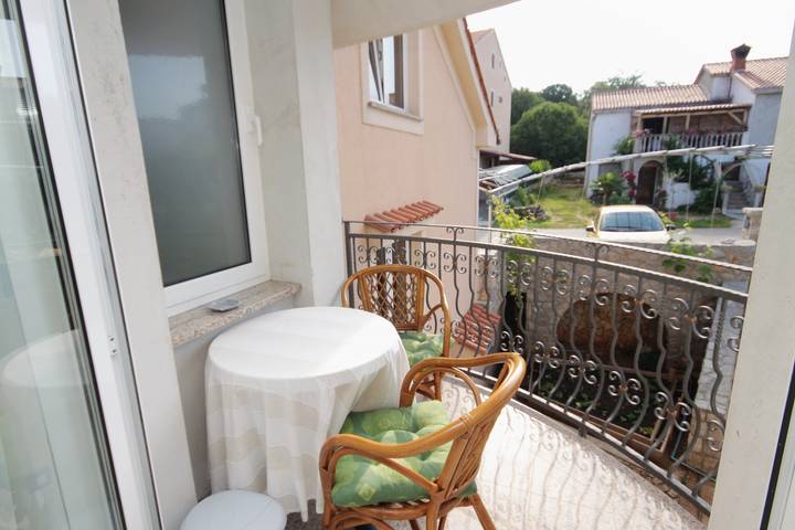 Ferienwohnung für 2 Personen, mit Balkon/Terrasse in Njivice