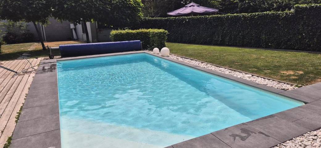 Gîte pour 4 personnes, avec Jacuzzi et Terrasse ainsi que Jardin et Piscine à Chaudfontaine