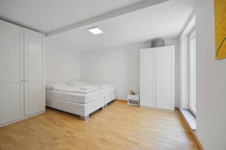 Ganze Wohnung, Helle 3 Zimmer Maisonette-Wohnung mit 2 Terrassen nahe Schön Klinik Vogtareuth in Stephanskirchen, Landkreis Rosenheim