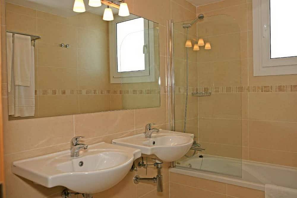 Entire apartment, Apartments Playa de Portio in Piélagos, Cantabrian Coast