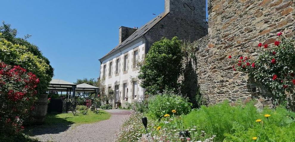Chambre d’hôte pour 2 personnes, avec jardin ainsi que terrasse et vue, animaux acceptés