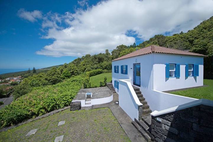 Location de vacances pour 2 personnes, avec jardin et vue dans Capelo - 3