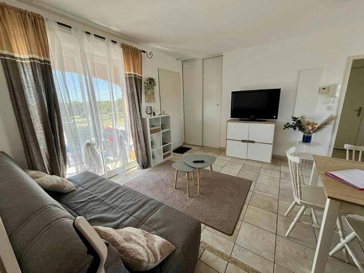 Gîte pour 4 personnes, avec vue et terrasse ainsi que piscine et bassin pour enfant dans Golf de Saint-Thomas - 3