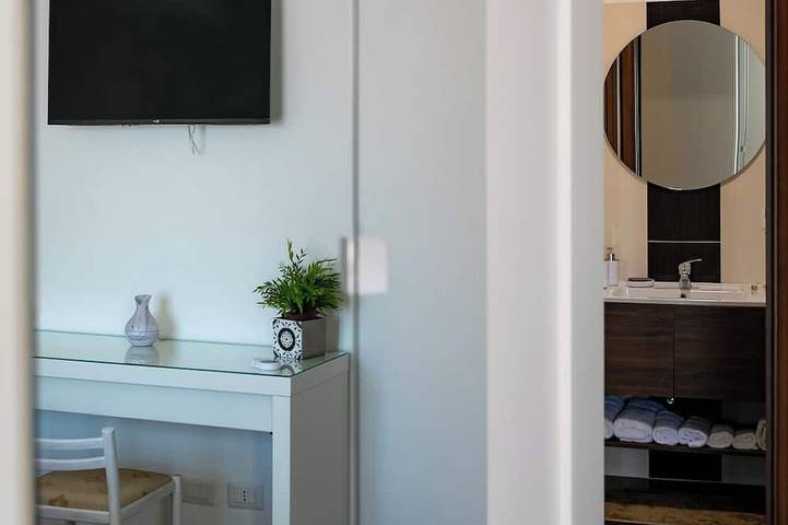 Appartamento intero, Accogliente casa vacanze "Mare Blu" a 200 mt. dal mare in Giardini-Naxos, Provincia di Messina