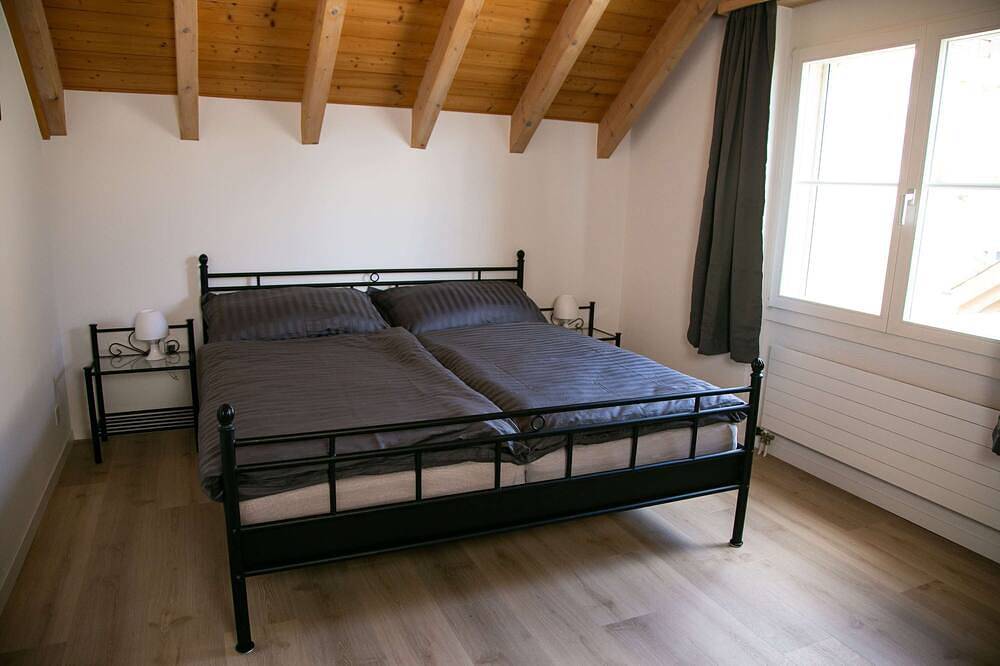 Ganze Wohnung, Wohnung mit Bergblick in Goldiwil|Balkon&Garage in Thun, Thunersee