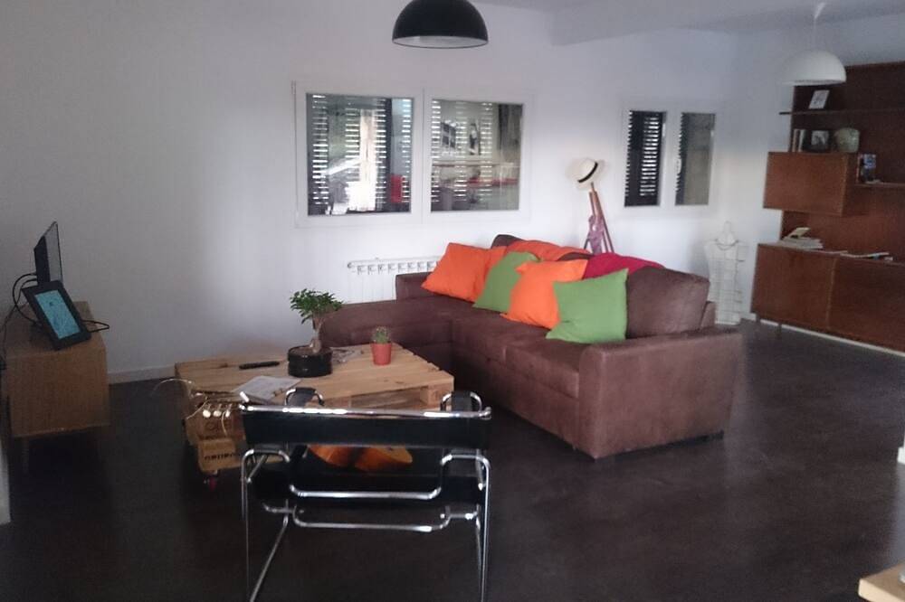 Entire apartment, Piedra Libre apartment 2 in Manzanares el Real, Madrid Province