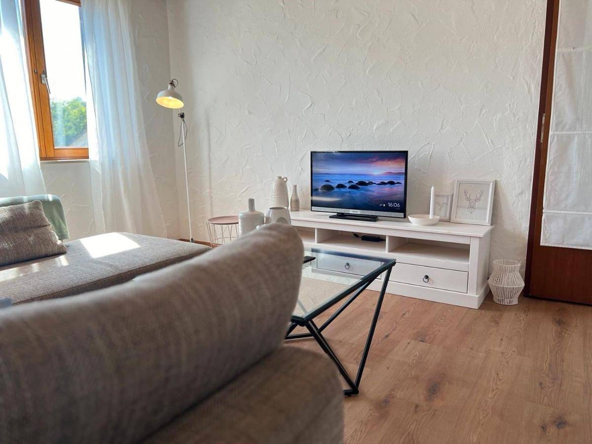 Ganze Wohnung, One-Bedroom Apartment in Tengen, Hegau