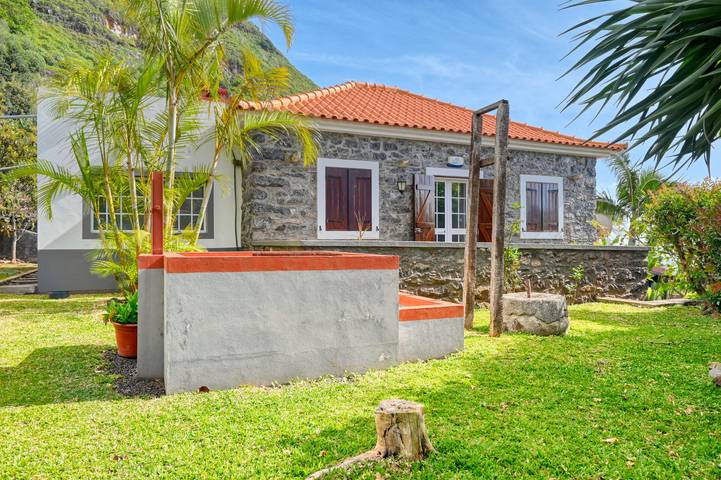 Villa para 8 pessoas, com Vista para o mar e Terraço e ainda Jardim em 