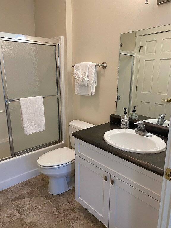 Ski in Ski out - fantastic location on Raccoon Run in Jay Peak