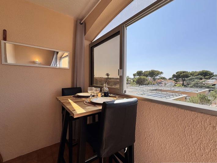 Apartamento entero, Estudio tranquilo con logia - 2 pers, parking, cerca de la playa in Six-Fours-les-Plages, Costa mediterránea (Francia)