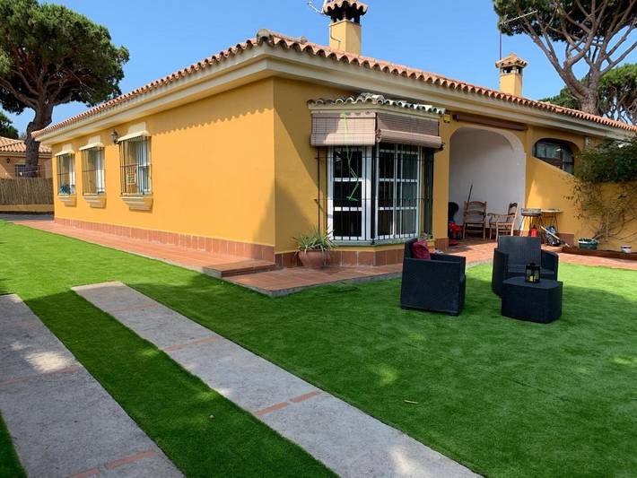 Casa de vacaciones para 6 personas, con jacuzzi y jardín en Sancti Petri
