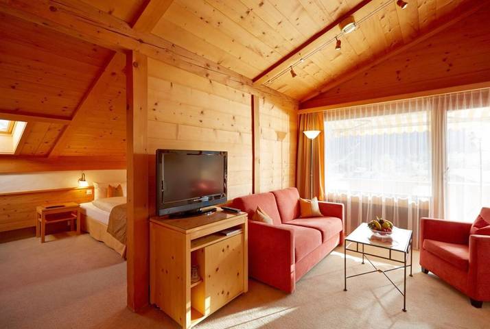 Hôtel pour 2 personnes, avec sauna et jacuzzi ainsi que terrasse et jardin dans Gstaad - 3