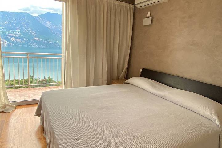 Ferienhaus für 6 Personen, mit Whirlpool und Balkon sowie Garten in Malcesine - 4