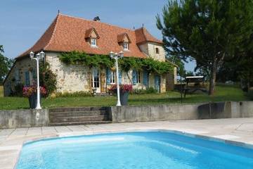 Location de vacances pour 4 personnes, avec jardin à Lissac-et-Mouret