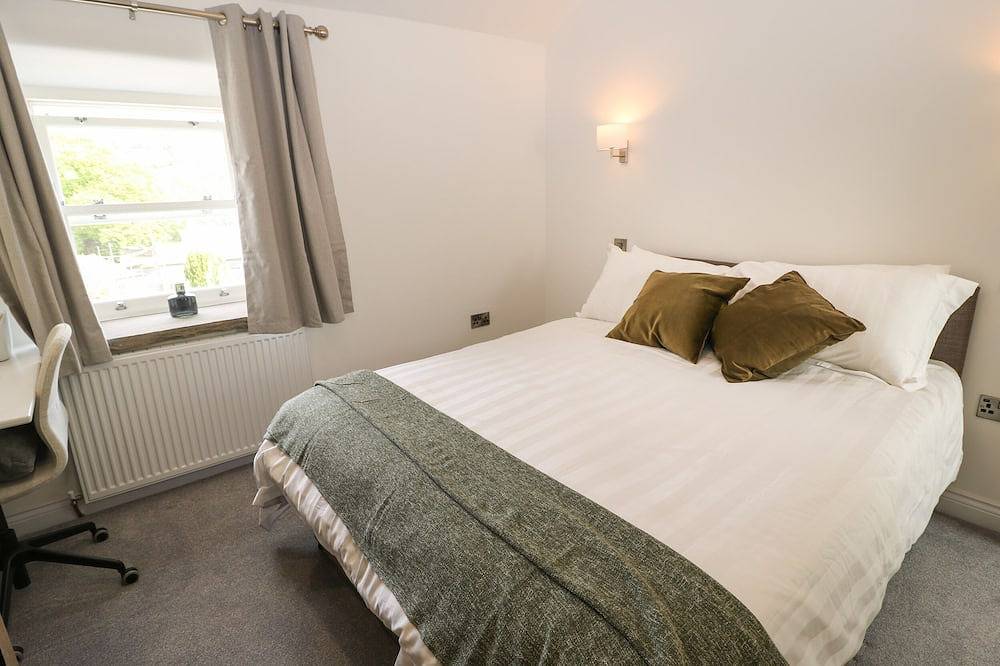 Old Stone Cottage, family friendly, with open fire in Pateley Bridge in Pateley Bridge, Nidderdale AONB
